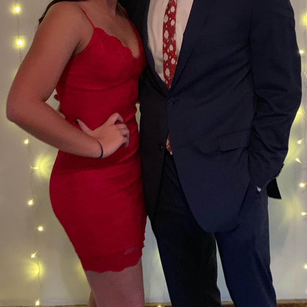 Red Dress - Picture 3 of 6